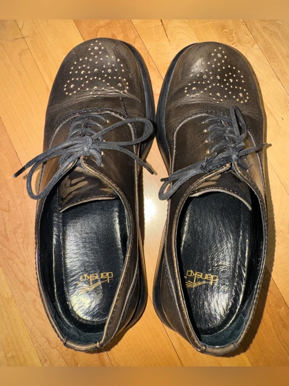 Vintage 90’s or Y2K Dansko Jazz leather oxford platform shoes 38